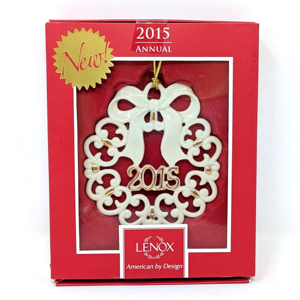 LENOX 2015 "A Year to Remember" Wreath Ornament 3.5" | Porcelain w/ Gold Accents